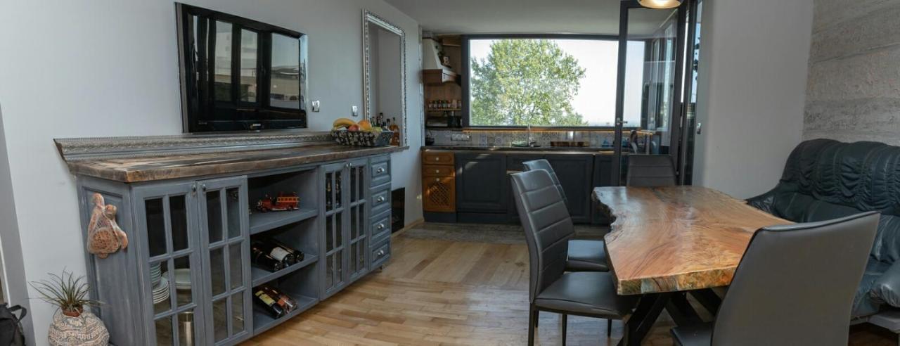 Art Luxury Apartment Burgas City Eksteriør billede