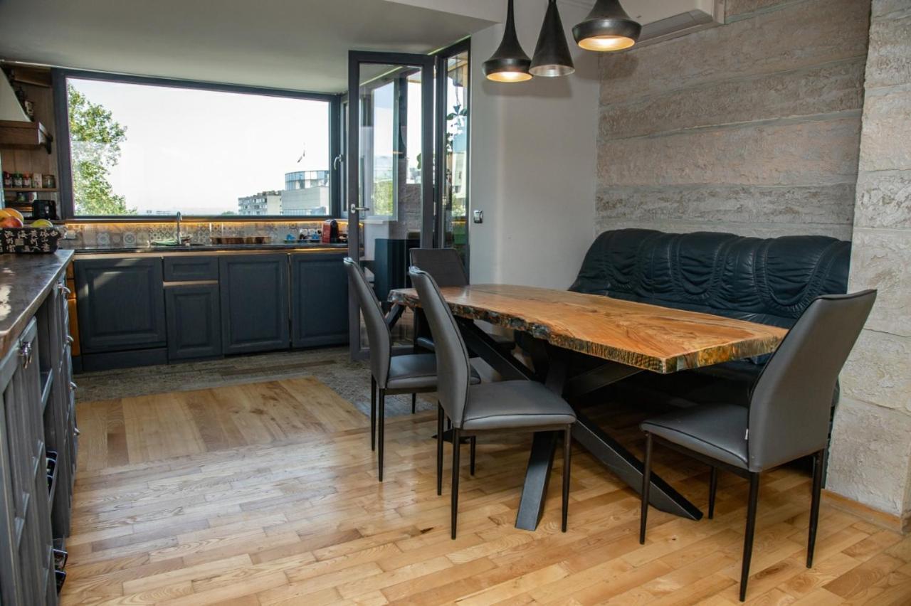 Art Luxury Apartment Burgas City Eksteriør billede