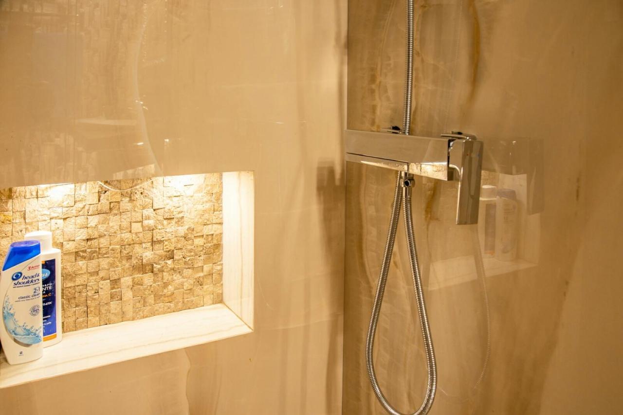Art Luxury Apartment Burgas City Eksteriør billede
